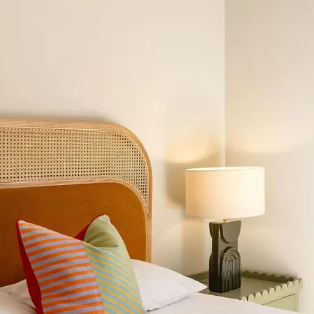 Memoiren Der Traditionellen Kuenste- Balcony At Downtown By Interhome Daire